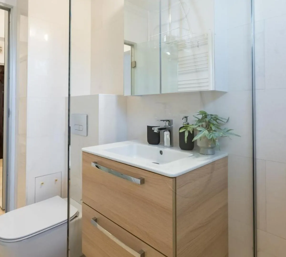 G24 - Luxurious & Cozy Stay Inspired By Freedom Bucharest Romania
