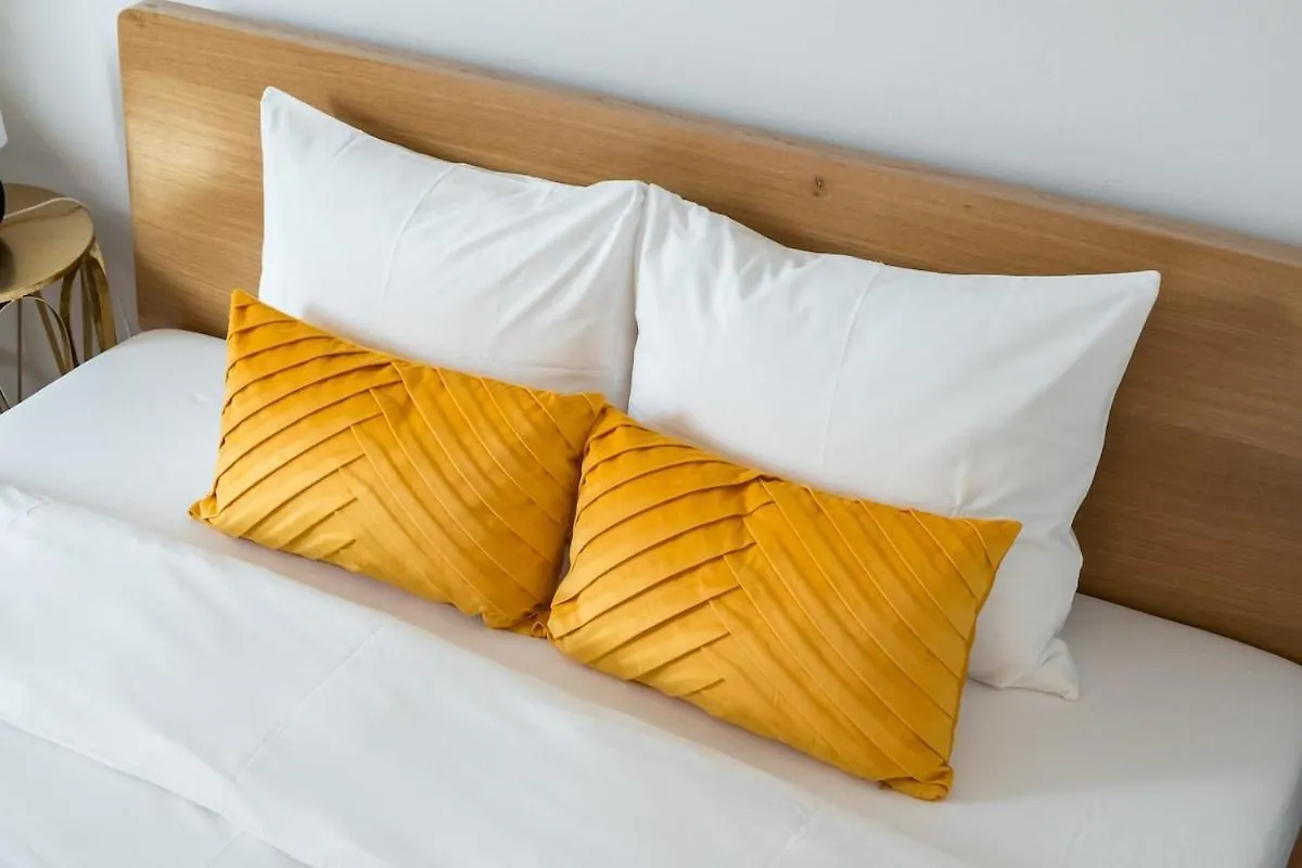 Apartment G24 - Luxurious & Cozy Stay Inspired By Freedom Bucharest